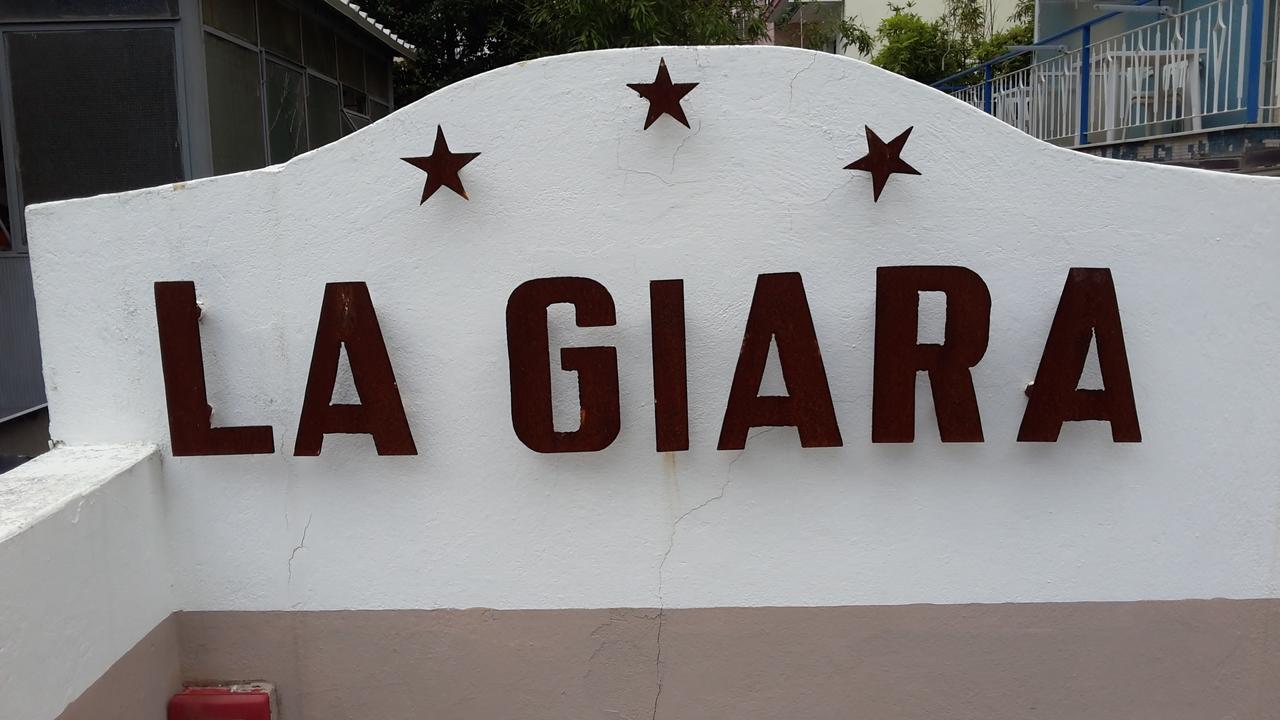 Hotel La Giara チェッレ・リーグレ エクステリア 写真